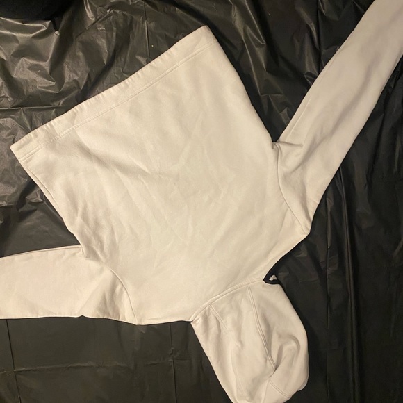 Black and white cropped adidas sweatshirt - Picture 4 of 5